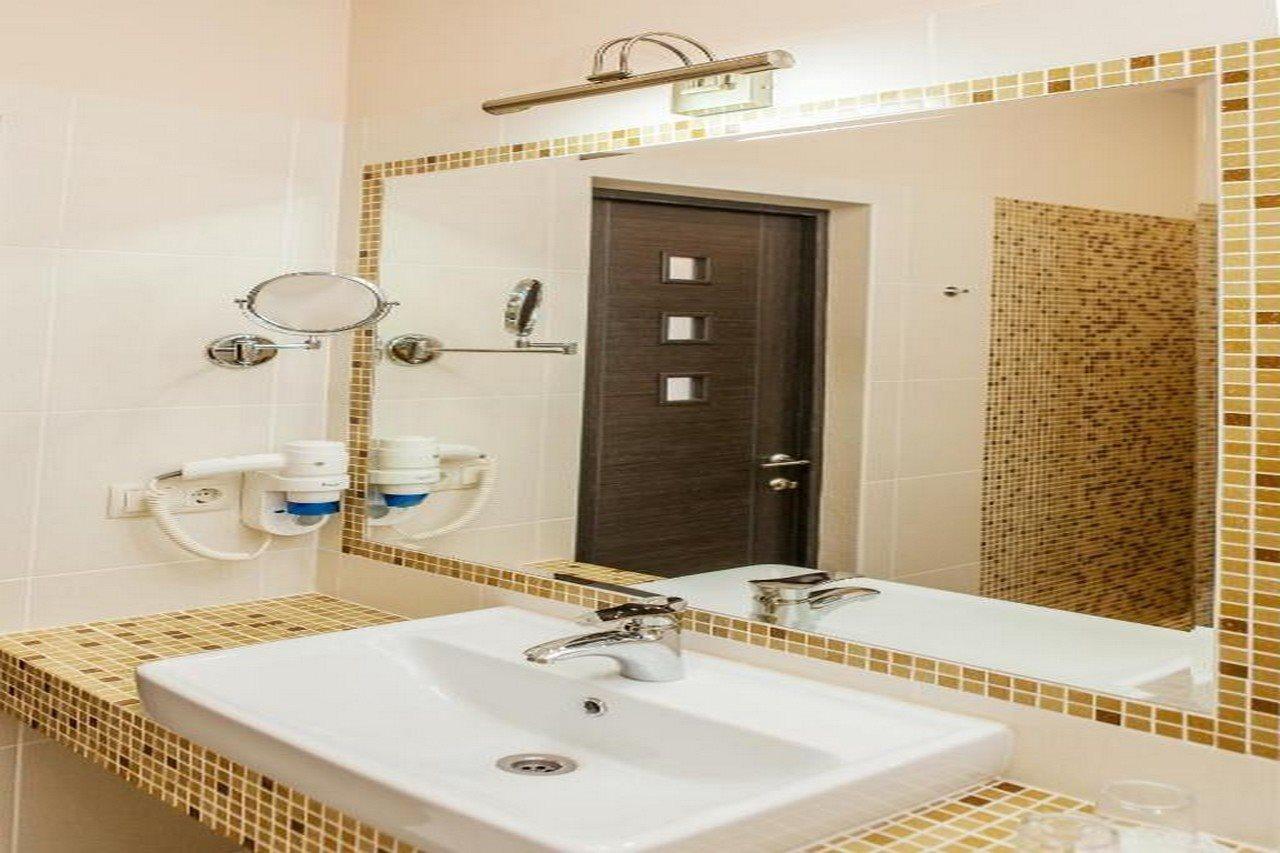 Chisto Hotel Gomel Eksteriør billede