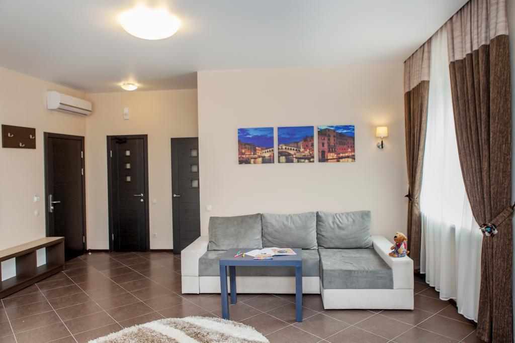 Chisto Hotel Gomel Eksteriør billede